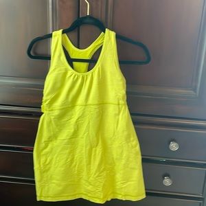 Lululemon sz 8 tank with built in bra.